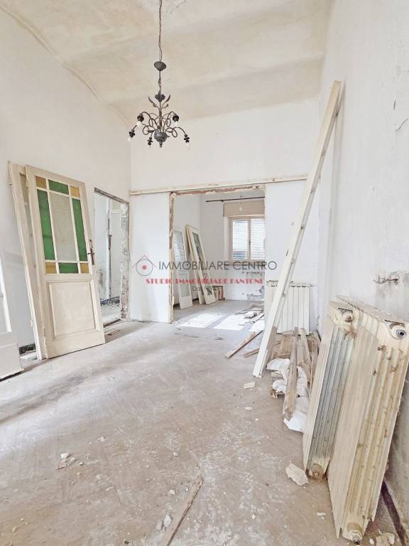 casa indipendente in vendita a Viareggio