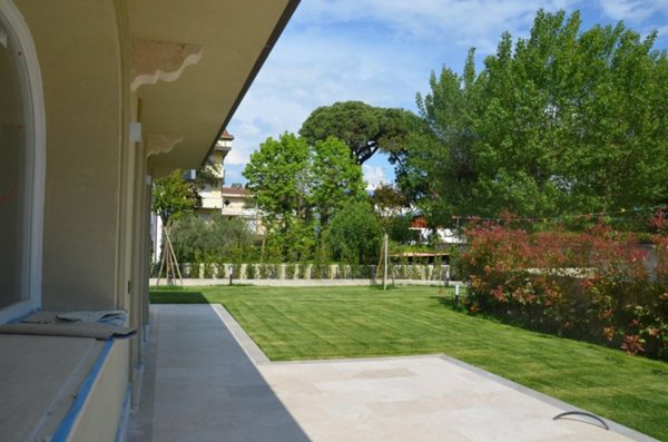 appartamento in vendita a Viareggio