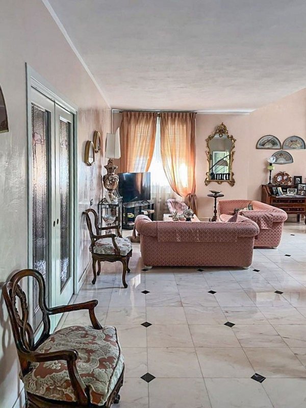 appartamento in vendita a Viareggio