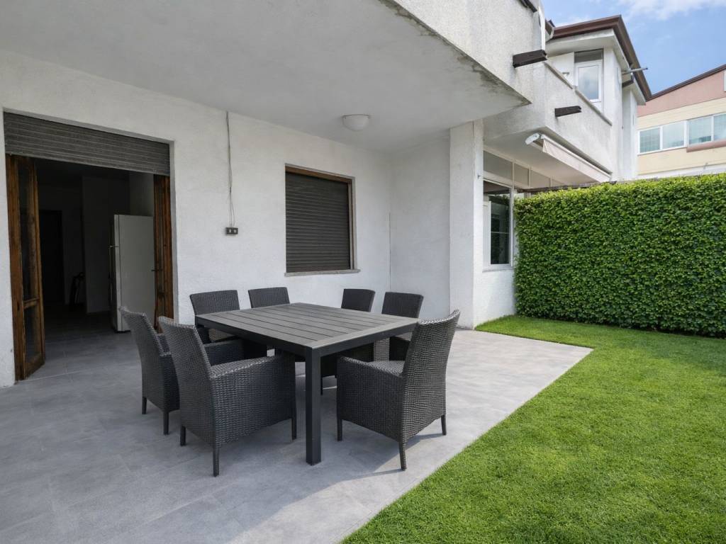 appartamento in vendita a Viareggio in zona Torre del Lago