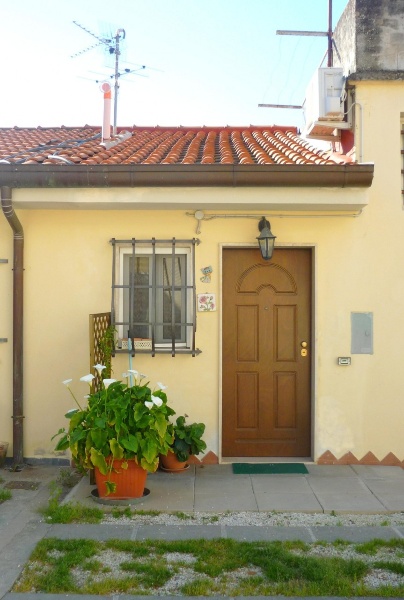 casa indipendente in vendita a Viareggio in zona Torre del Lago