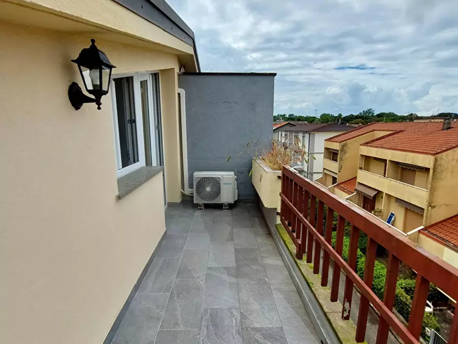 appartamento in vendita a Viareggio in zona Campo d'Aviazione