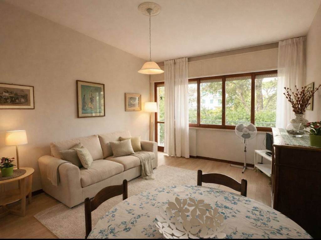 appartamento in vendita a Viareggio in zona Marco Polo