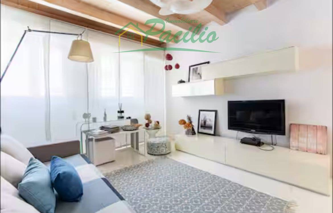 casa indipendente in vendita a Viareggio in zona Centro Storico