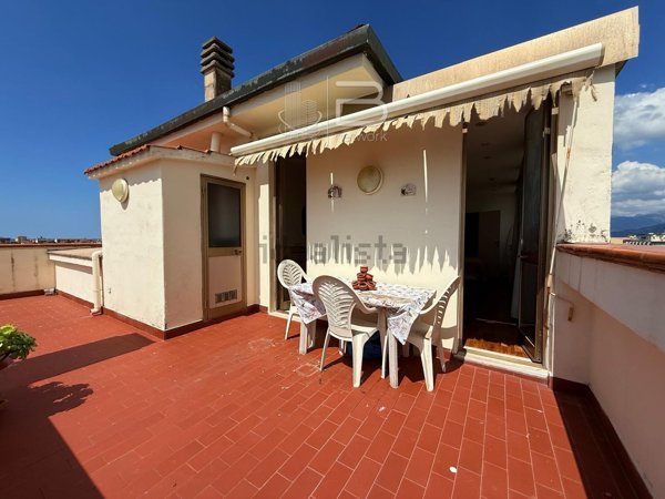 appartamento in vendita a Viareggio in zona Centro Storico