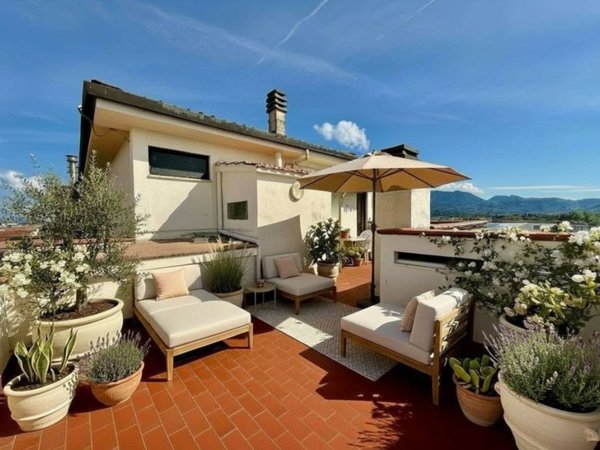 appartamento in vendita a Viareggio in zona Centro Storico