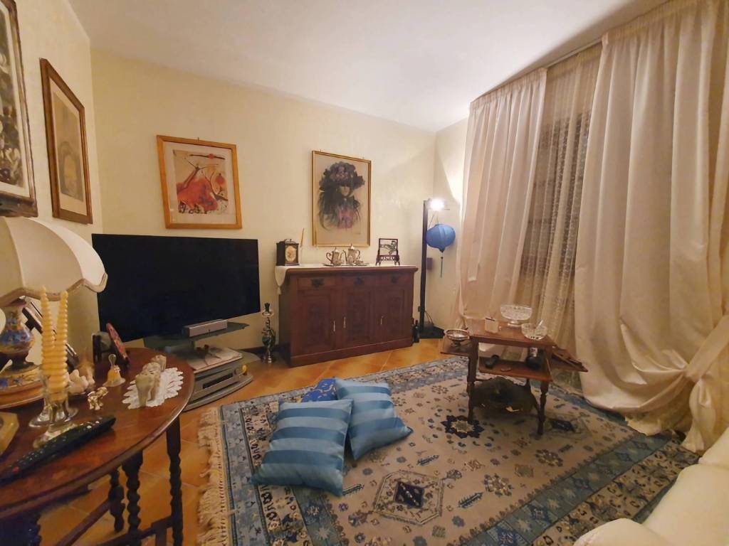 casa indipendente in vendita a Viareggio in zona Migliarina