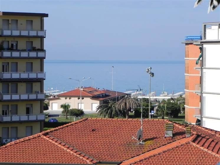 appartamento in vendita a Viareggio in zona Migliarina