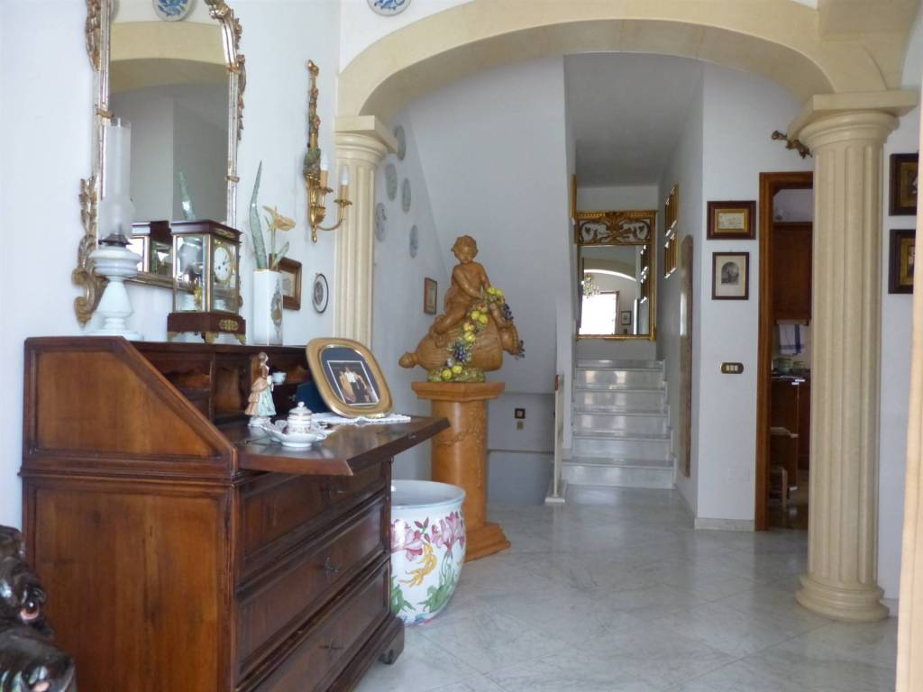 casa indipendente in vendita a Viareggio in zona Torre del Lago