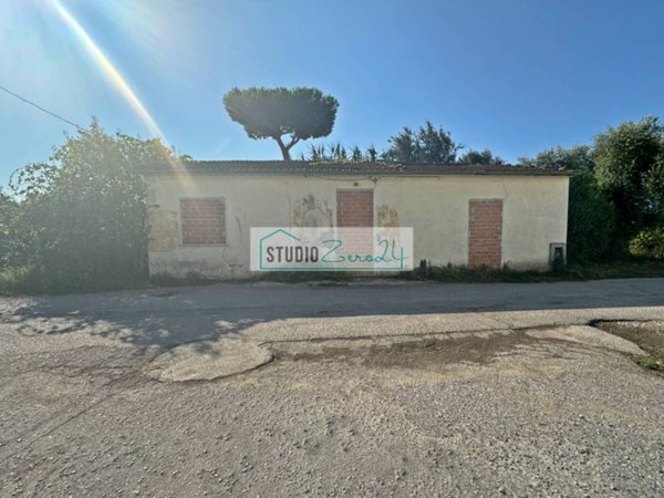 casa indipendente in vendita a Viareggio