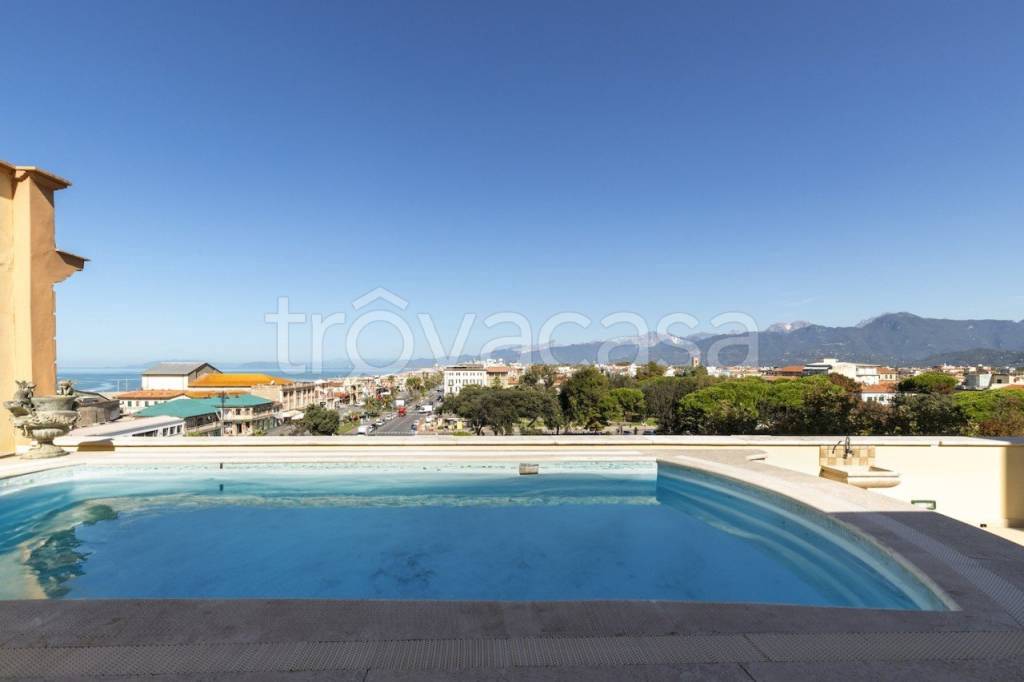 appartamento in vendita a Viareggio