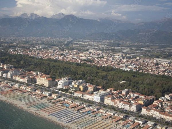 casa indipendente in vendita a Viareggio in zona Don Bosco