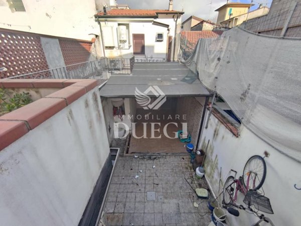 casa indipendente in vendita a Viareggio in zona Centro Storico