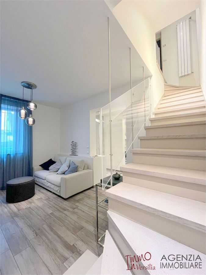 casa indipendente in vendita a Viareggio in zona Centro Storico