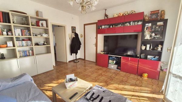 appartamento in vendita a Viareggio in zona Campo d'Aviazione