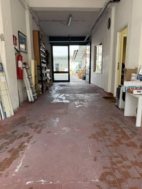 negozio in vendita a Viareggio in zona Centro Storico