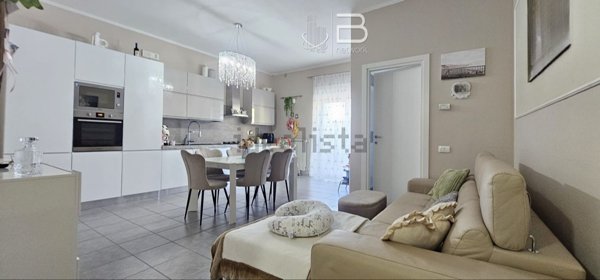 appartamento in vendita a Viareggio in zona Torre del Lago