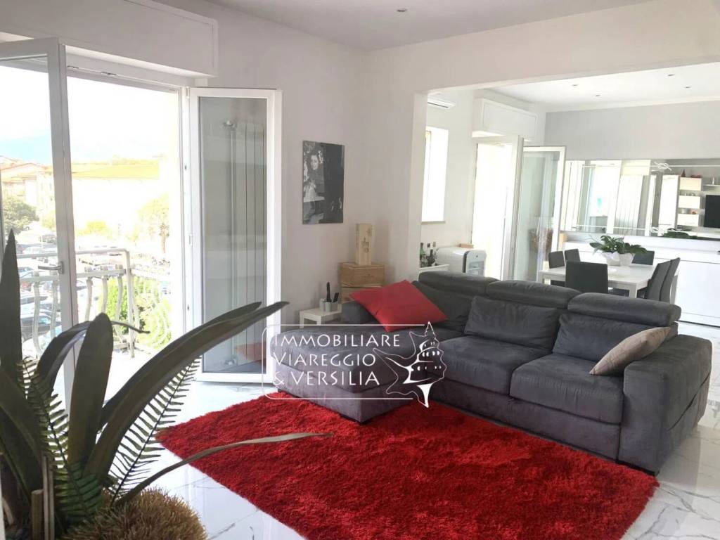 appartamento in vendita a Viareggio