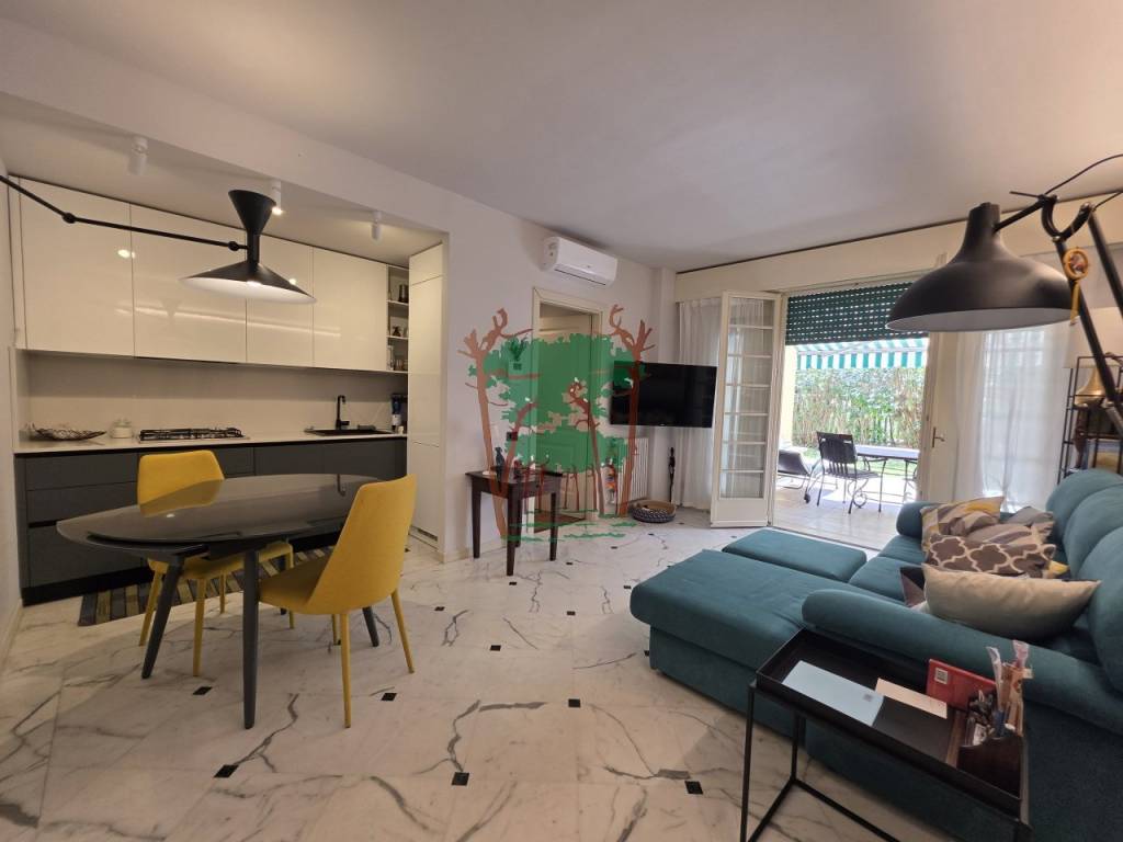 appartamento in vendita a Viareggio