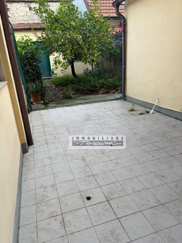 casa indipendente in vendita a Viareggio in zona Centro Storico