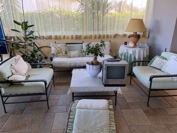casa indipendente in vendita a Viareggio in zona Campo d'Aviazione