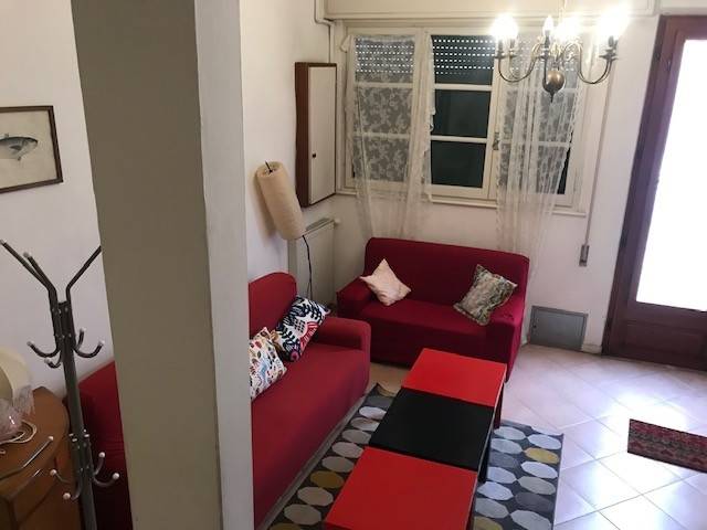 casa indipendente in vendita a Viareggio