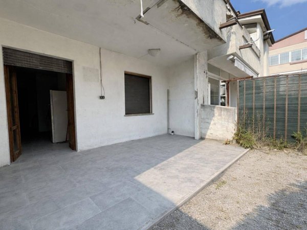 appartamento in vendita a Viareggio in zona Campo d'Aviazione