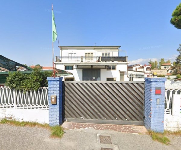 appartamento in vendita a Viareggio