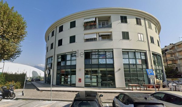 ufficio in vendita a Viareggio
