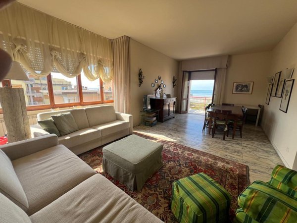 appartamento in vendita a Viareggio