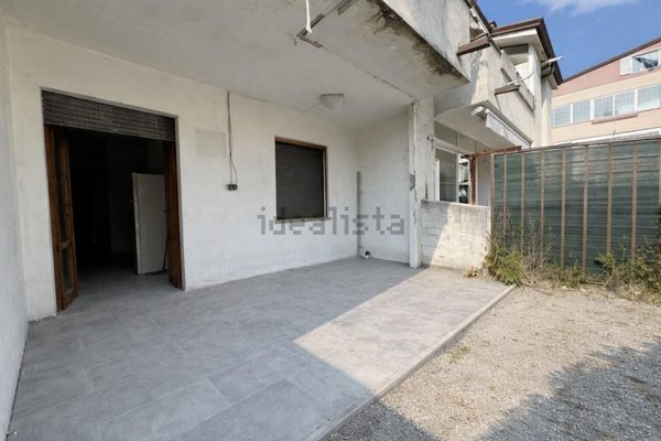 appartamento in vendita a Viareggio in zona Torre del Lago