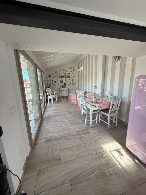 casa indipendente in vendita a Viareggio
