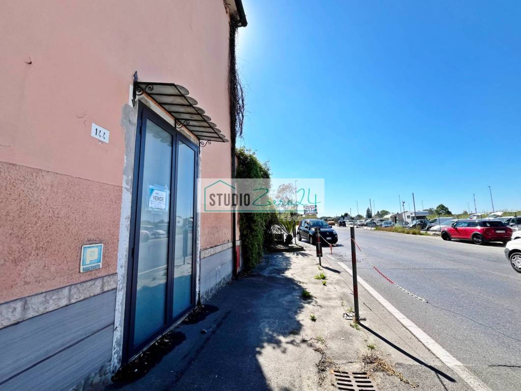 casa indipendente in vendita a Viareggio in zona Migliarina