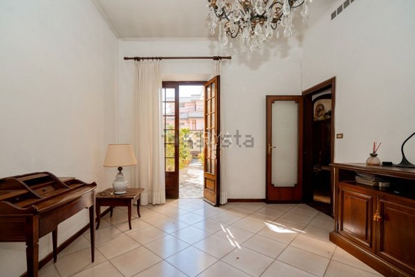 casa indipendente in vendita a Viareggio in zona Centro Storico
