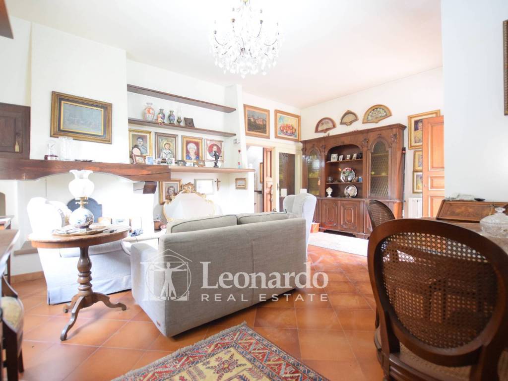 casa indipendente in vendita a Viareggio in zona Torre del Lago