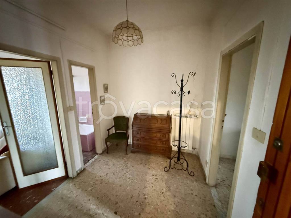 appartamento in vendita a Viareggio in zona Migliarina