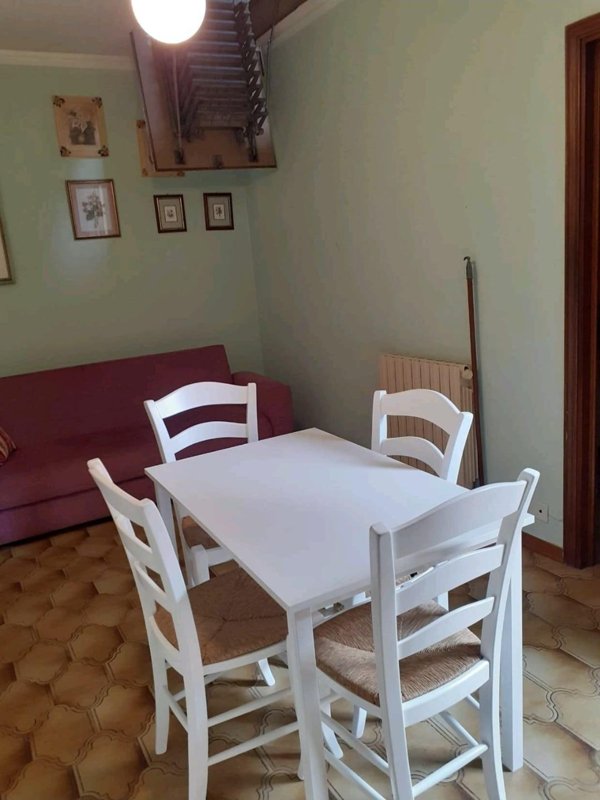 casa indipendente in vendita a Viareggio