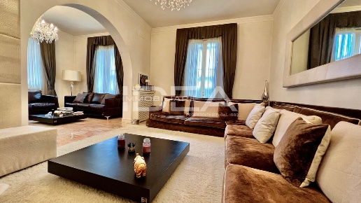 casa indipendente in vendita a Viareggio in zona Marco Polo