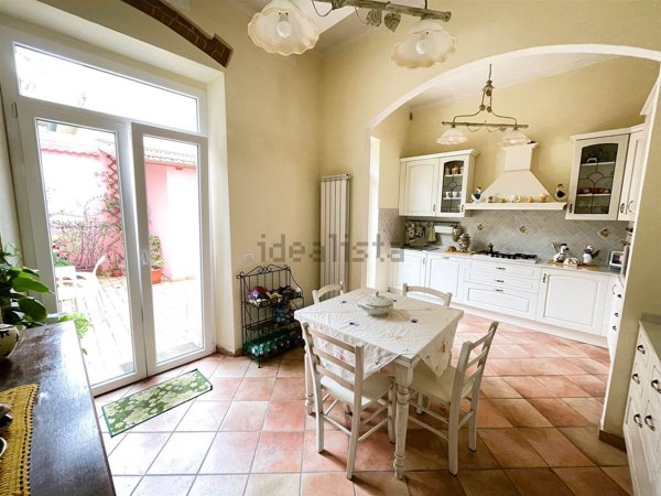 casa indipendente in vendita a Viareggio in zona Centro Storico