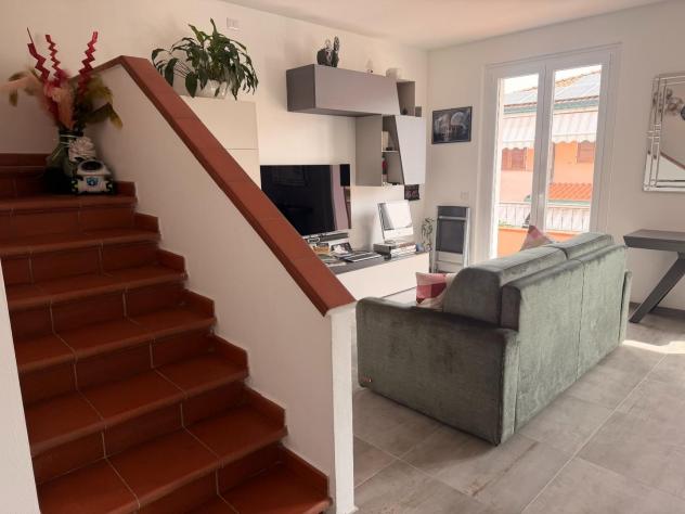 casa indipendente in vendita a Viareggio in zona Migliarina