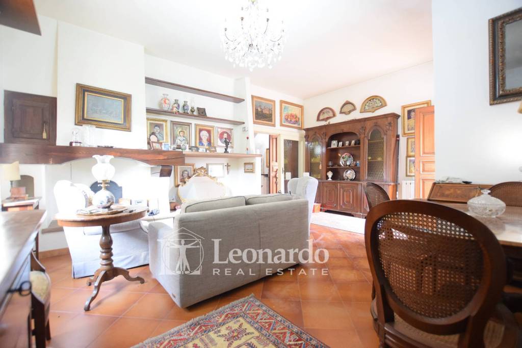 casa indipendente in vendita a Viareggio in zona Torre del Lago