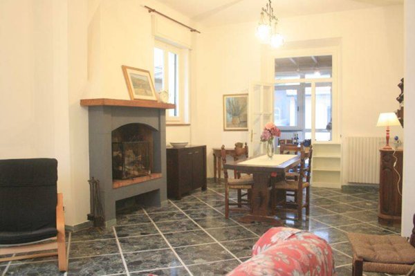 casa indipendente in vendita a Viareggio in zona Centro Storico