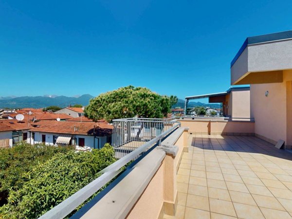 appartamento in vendita a Viareggio in zona Marco Polo