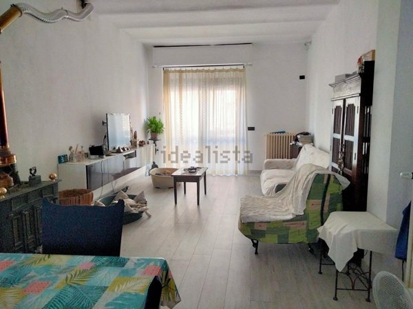 casa indipendente in vendita a Viareggio