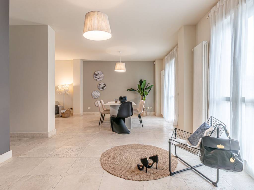 casa indipendente in vendita a Viareggio