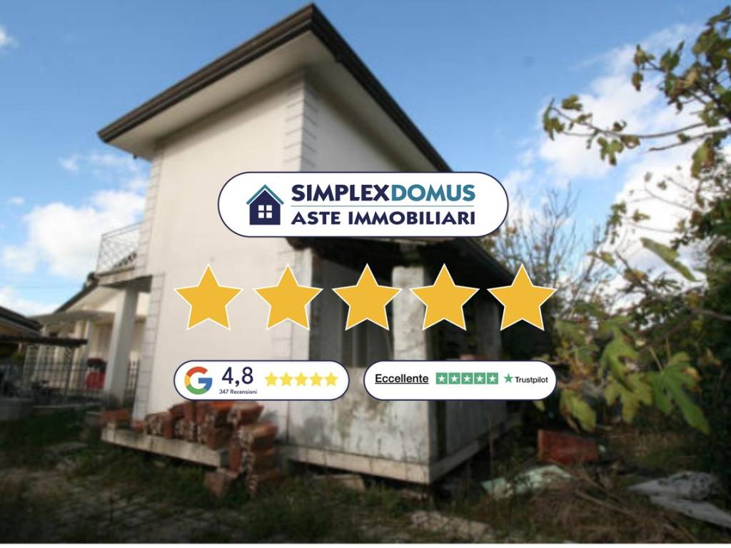 casa indipendente in vendita a Viareggio