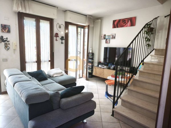 casa indipendente in vendita a Viareggio