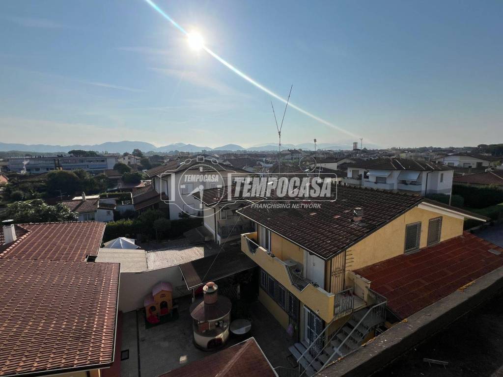 appartamento in vendita a Viareggio in zona Torre del Lago