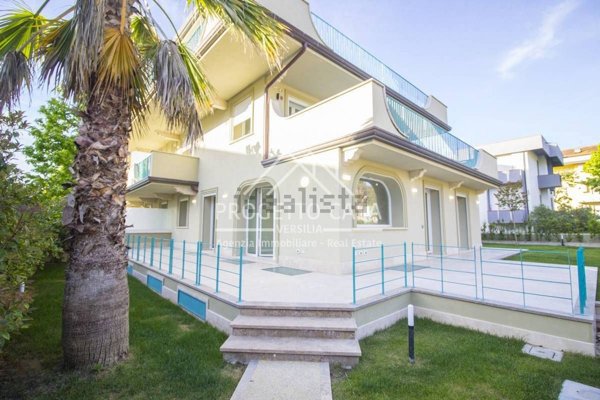 appartamento in vendita a Viareggio