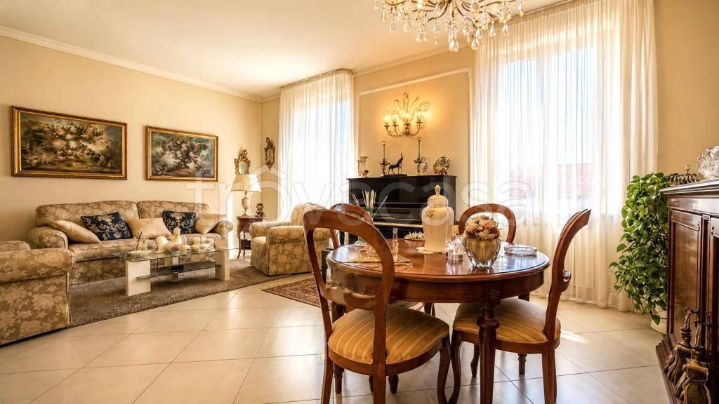 appartamento in vendita a Viareggio in zona Marco Polo